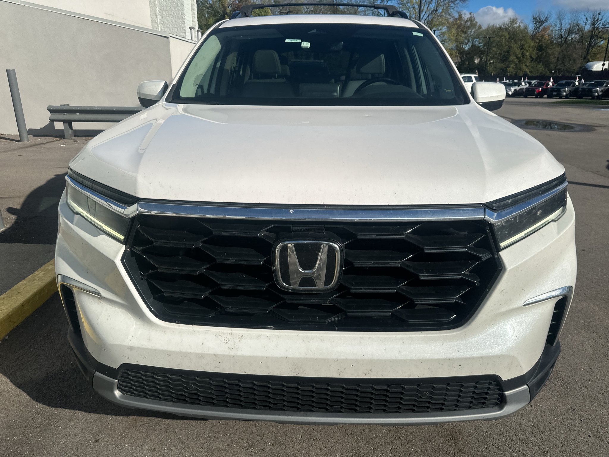 Used 2024 White Honda Touring image 2