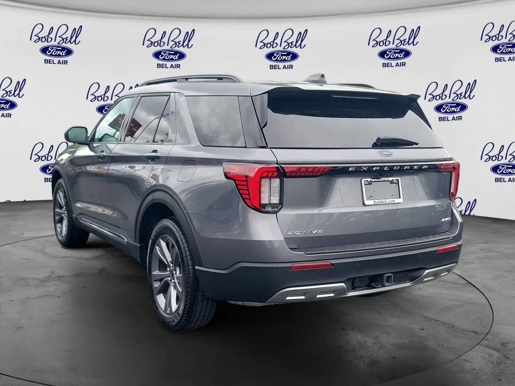 Used 2025 Gray Ford Active image 5
