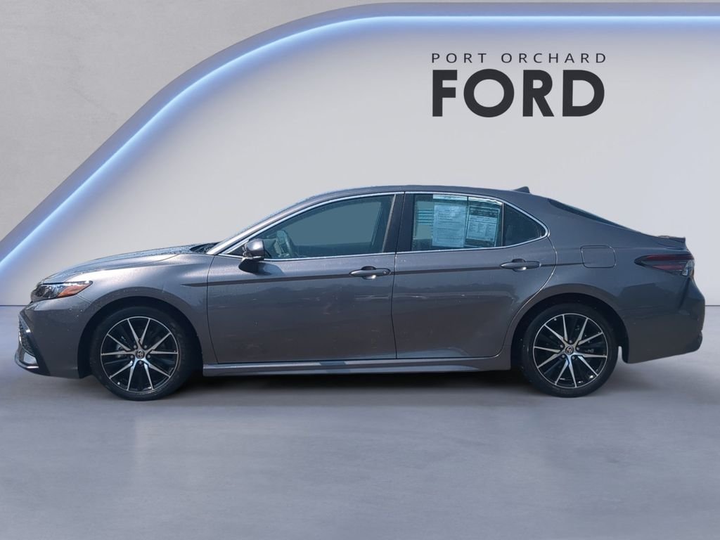 Used 2024 Predawn Gray Mica Toyota SE image 3