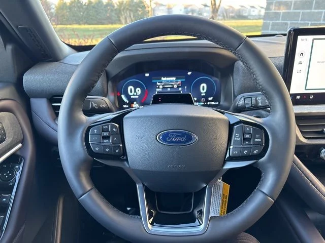 New 2026 Agate Black Metallic Ford Platinum™ image 50