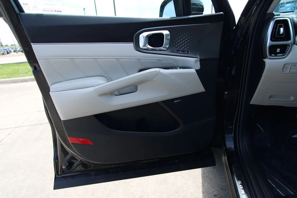 Used 2023 Black Kia SX Prestige image 40