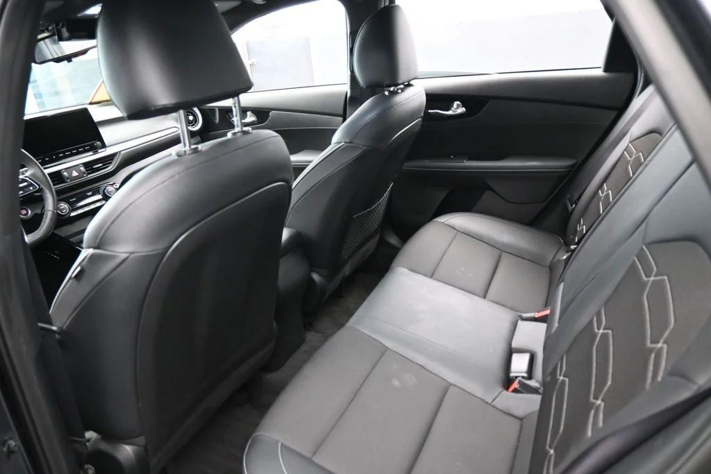 Used 2024 Gravity Gray Kia GT-Line image 36