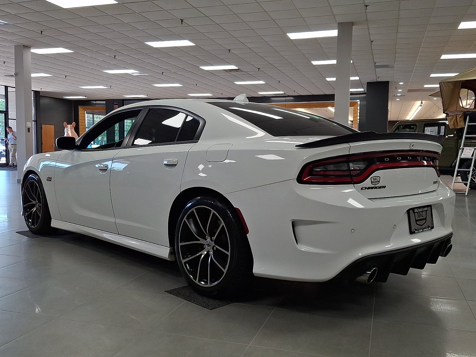Used 2018 White Knuckle Clearcoat - PW7 Dodge R/T Scat Pack RWD image 4