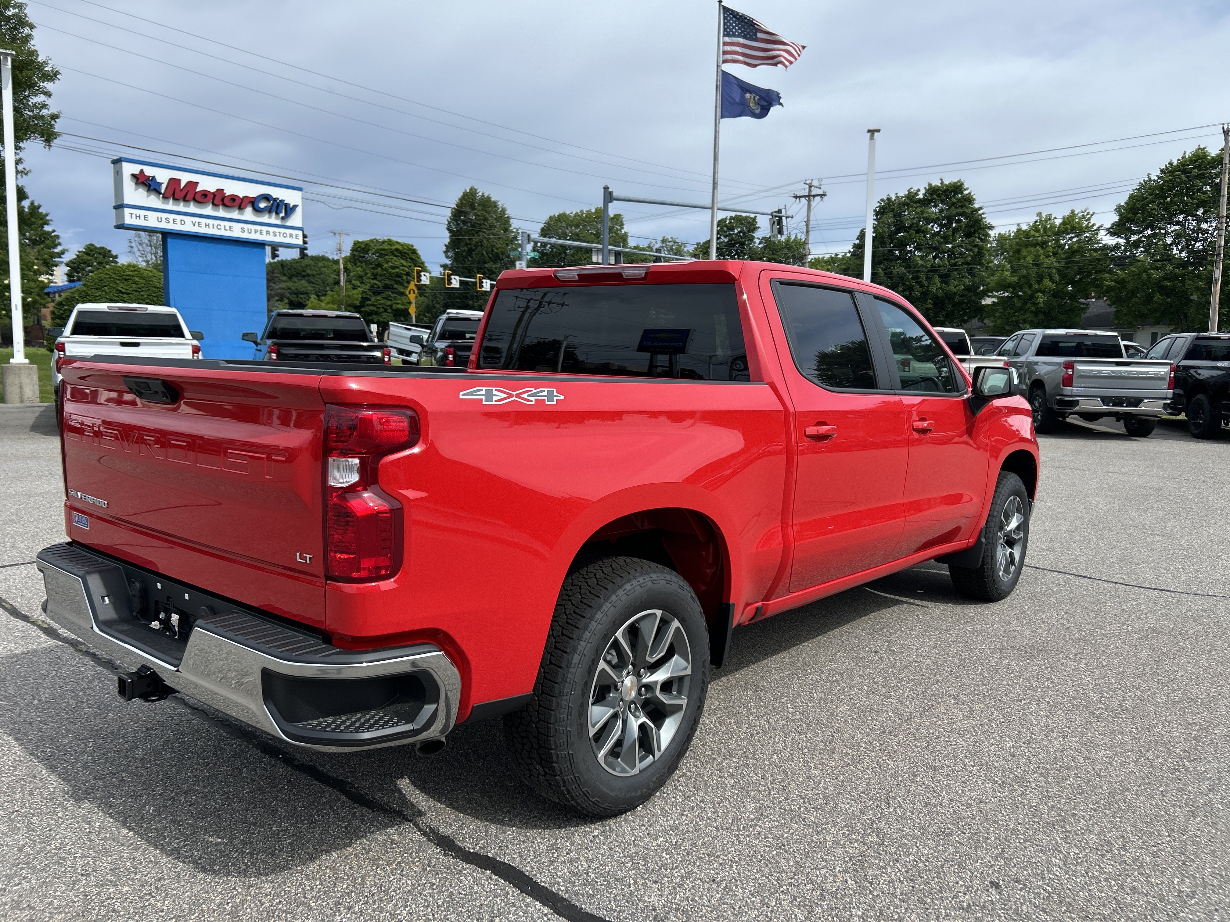 New 2026 Red Hot Chevrolet LT (2FL) image 2