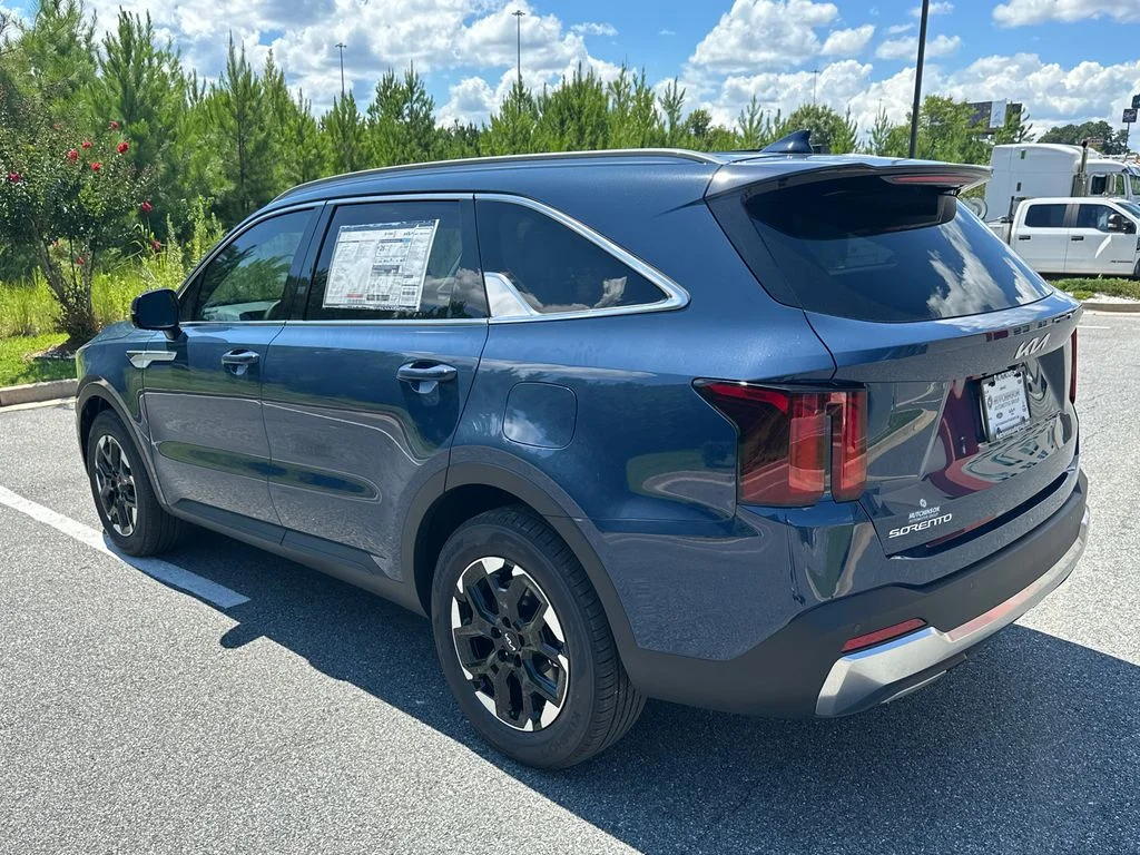 New 2026 Black Kia S image 5