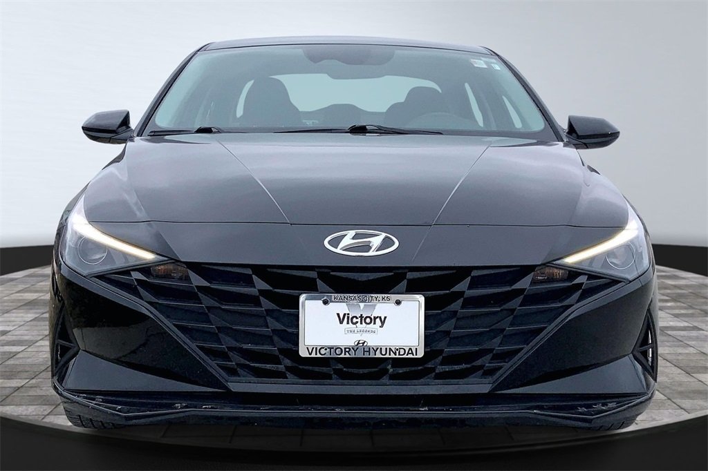 Used 2023 Hyundai Elantra SEL with VIN KMHLM4AG3PU627231 for sale in Kansas City