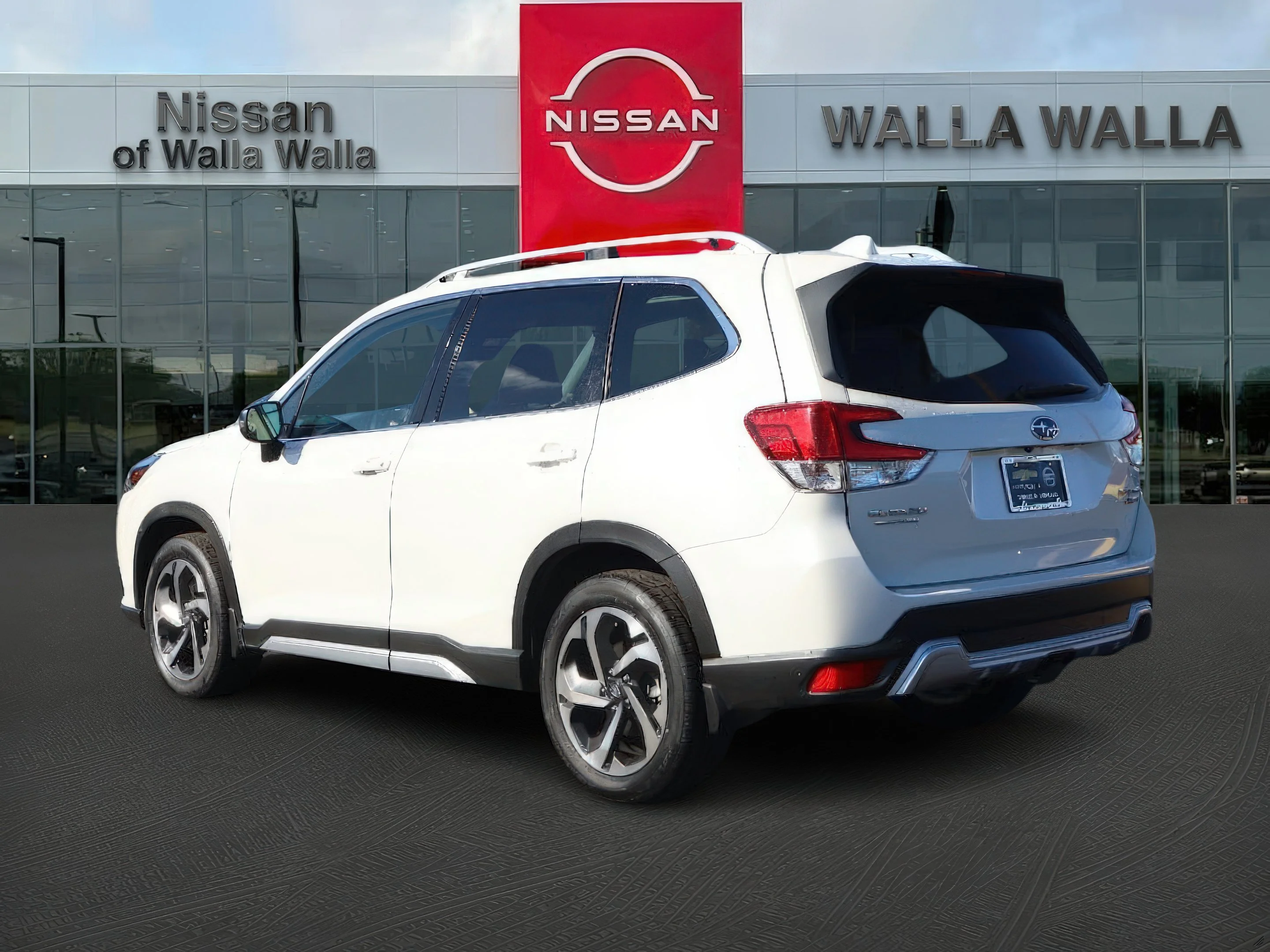 2022 Subaru Forester Touring - Photo 5