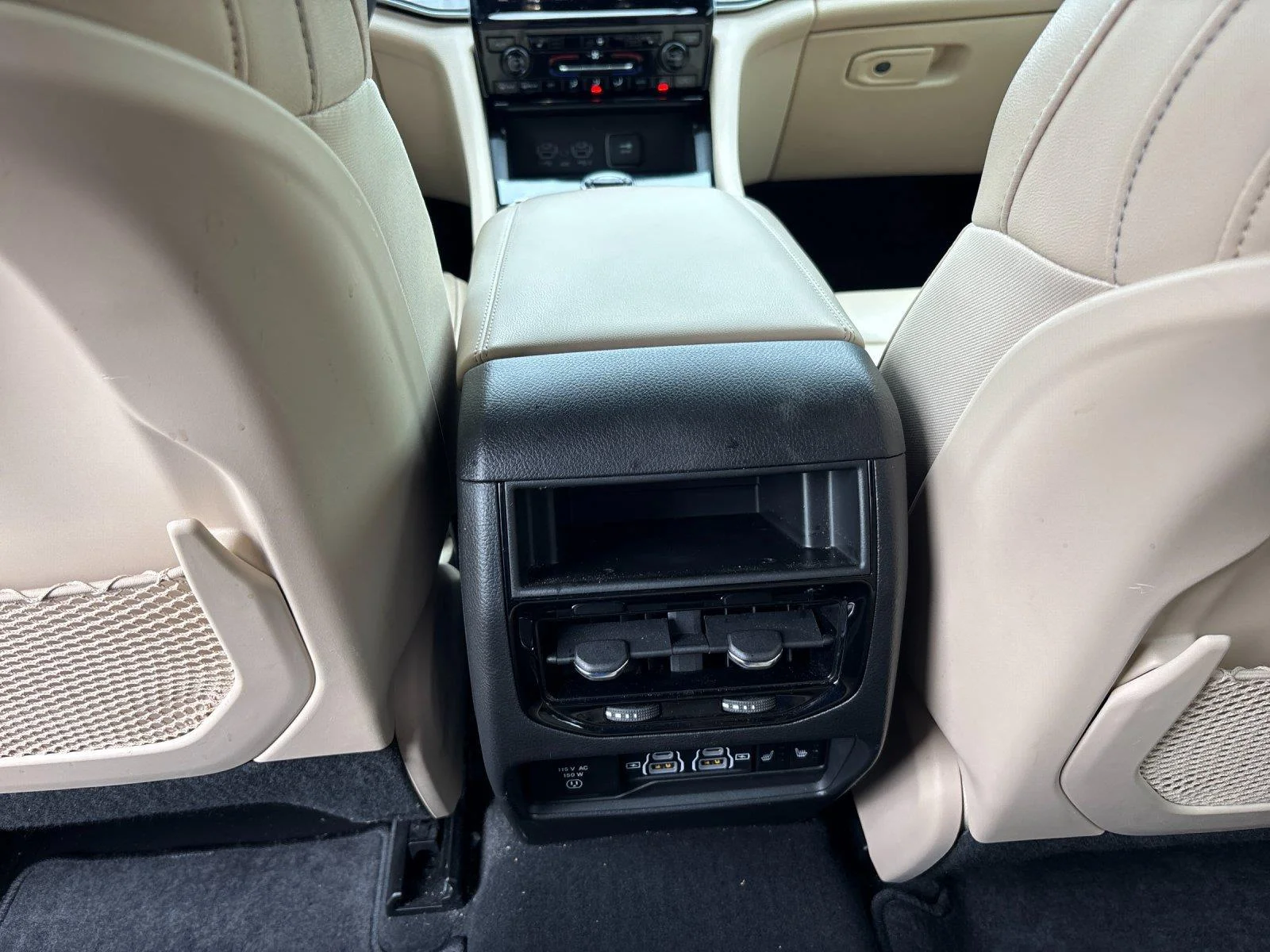 Used 2024 Baltic Gray Metallic Clearcoat Jeep Limited image 33
