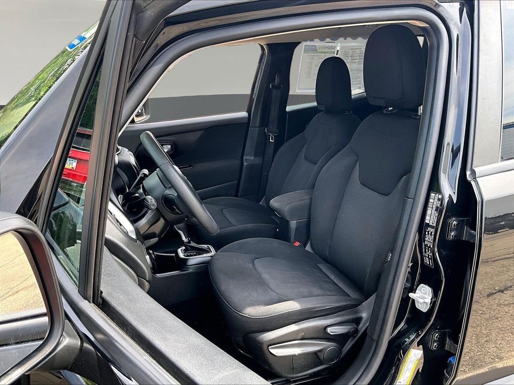 Used 2020 Black Jeep Sport image 23