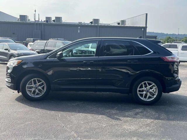 Certified Used 2021 Black Ford SEL image 7