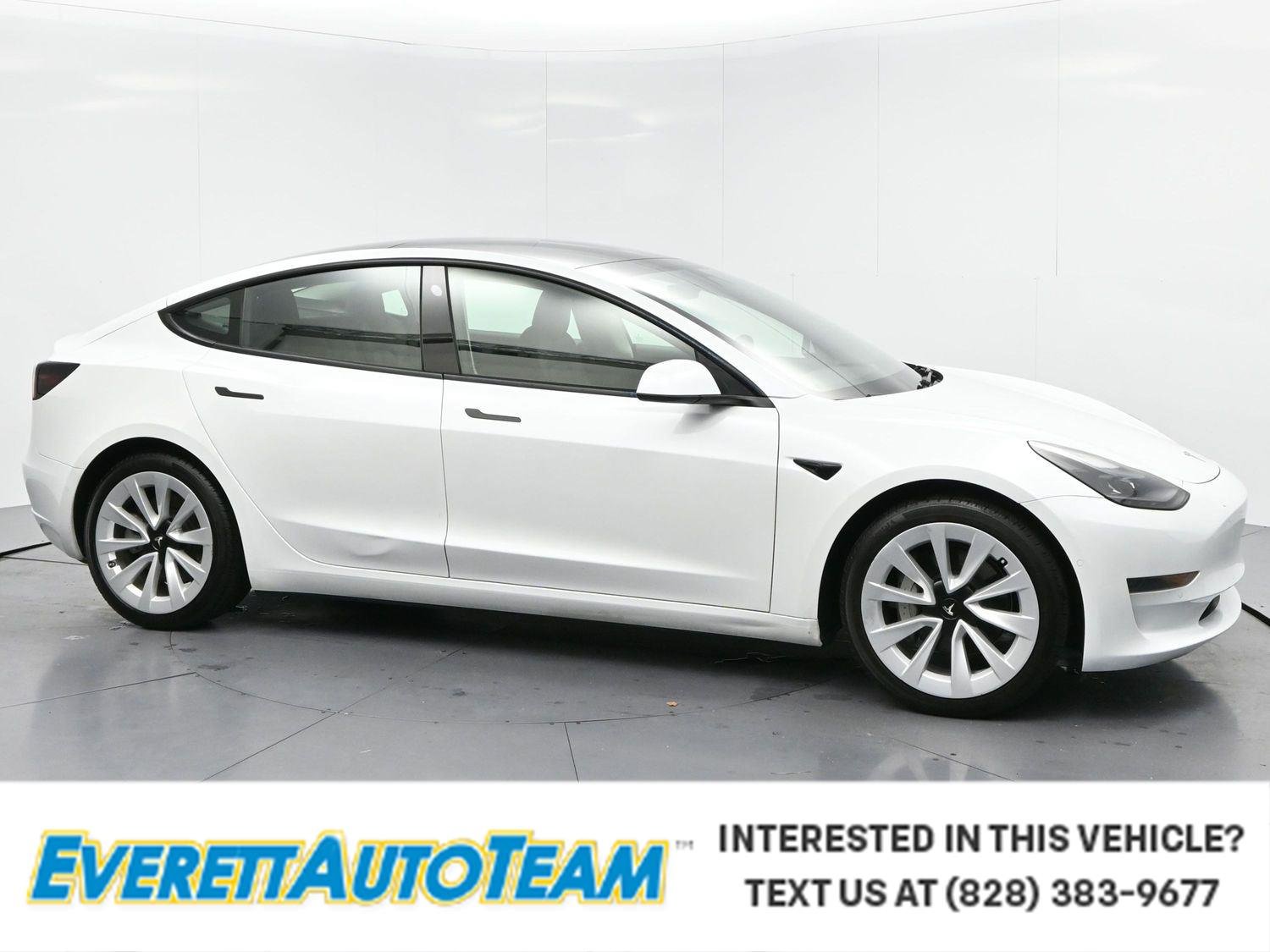Used 2022 Pearl White Multi-Coat Tesla Base image 1