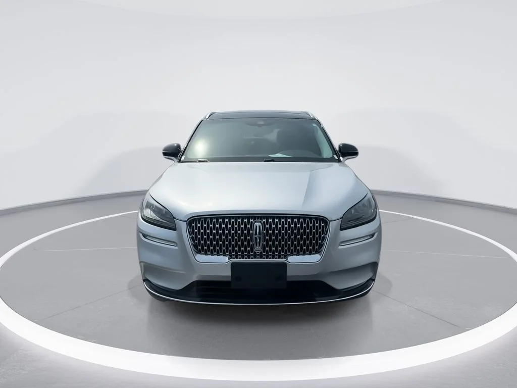 Used 2020 Silver Lincoln Reserve image 3