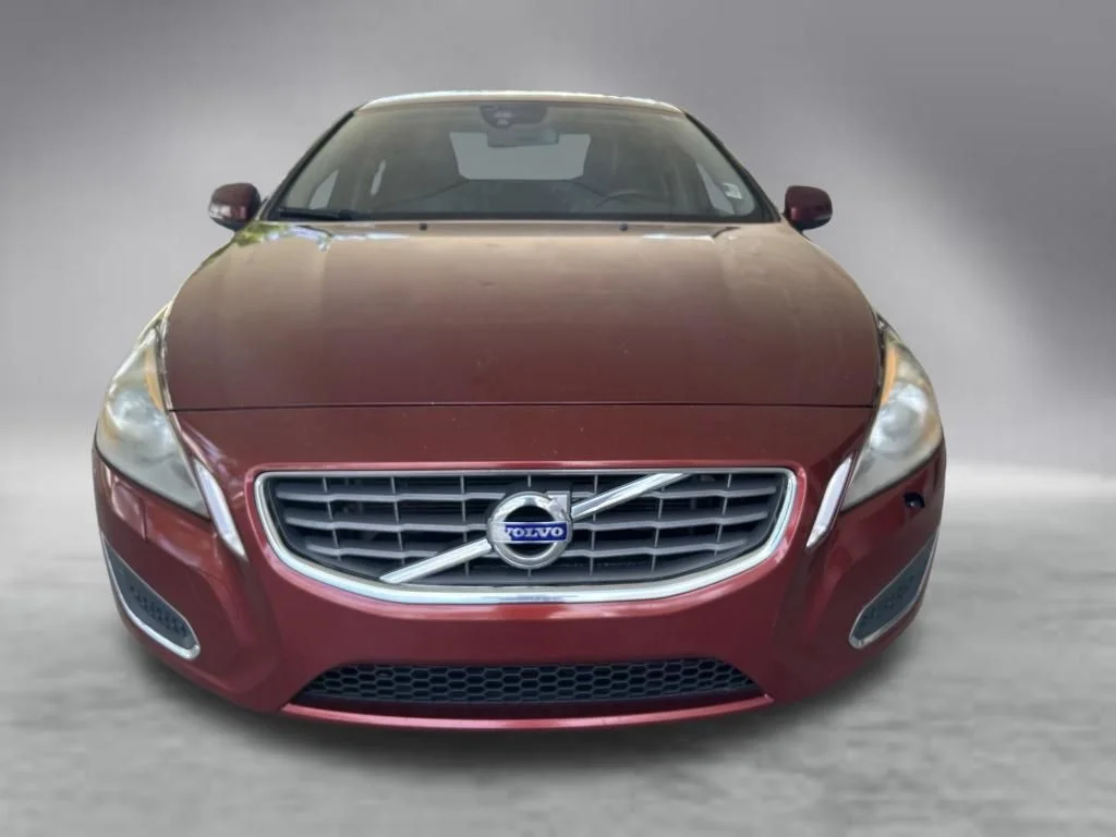 Used 2013  Volvo  image 11