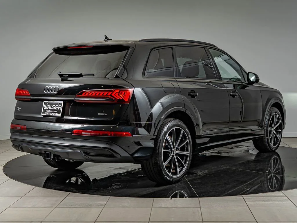Used 2023 Mythos Black Metallic Audi 55 Premium Plus image 5