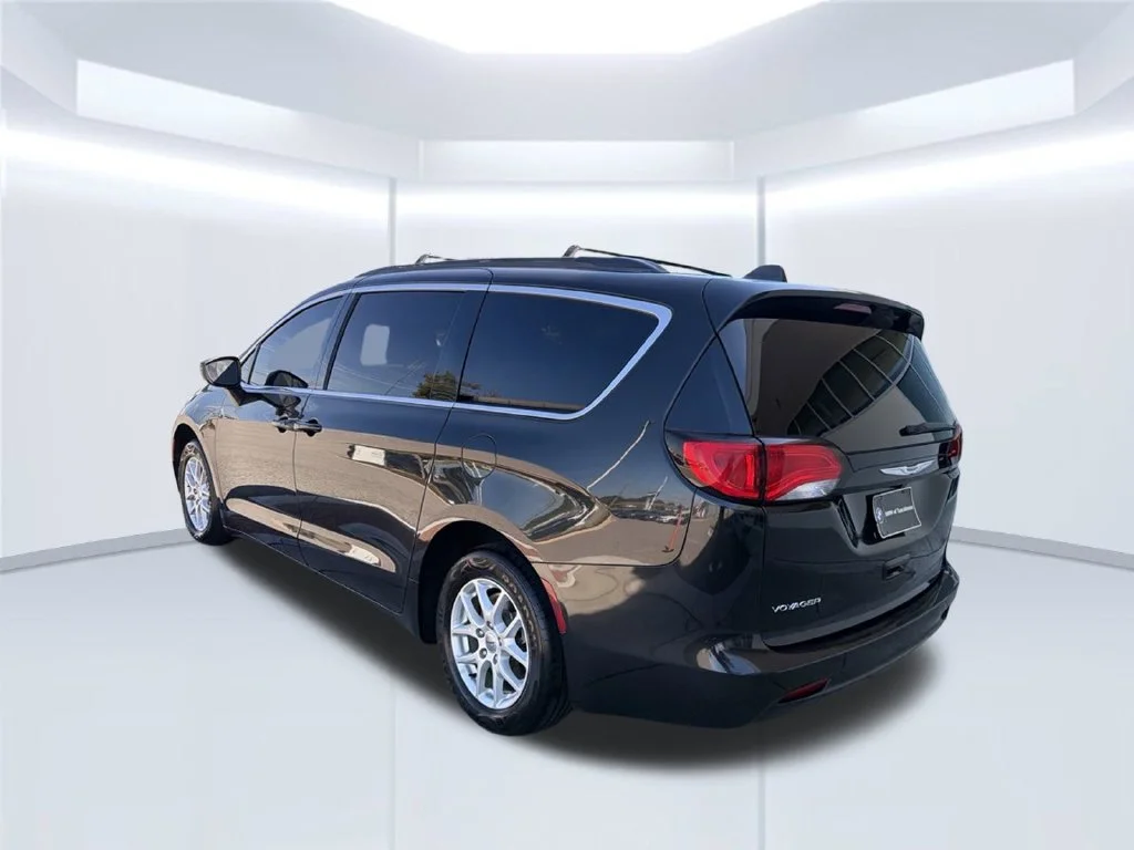 Used 2021 Black Chrysler LXI image 5