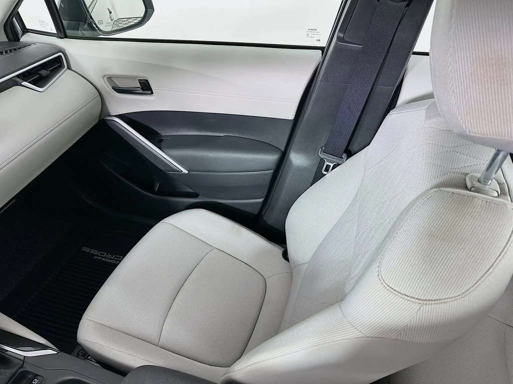 Used 2025 Silver Toyota L image 23