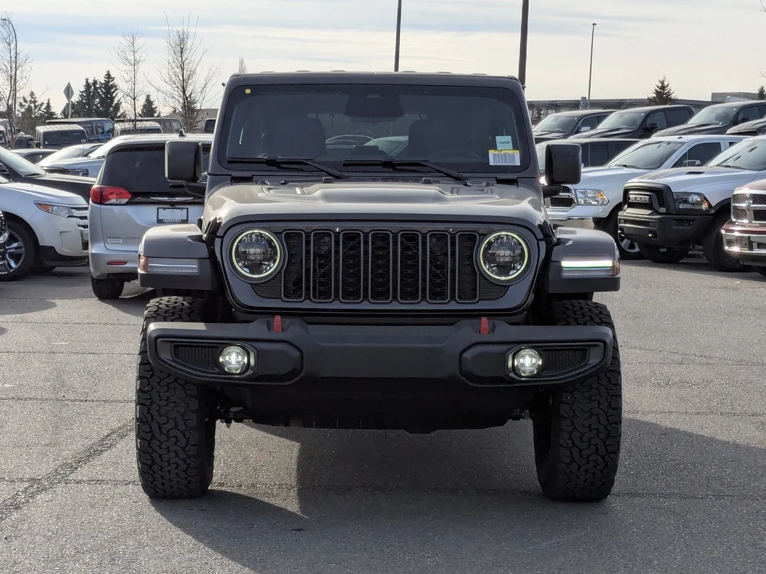 New 2026 Grey Jeep Rubicon - - 4x4 - Nappa Lthr - 3-Pc Hardtop - Safety Grp - 8- Spd Auto - Remote Start & More! image 3