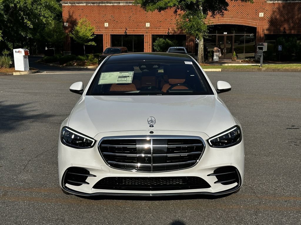 New 2026 MANUFAKTUR Moonlight White Metallic Mercedes-Benz S 580 image 41