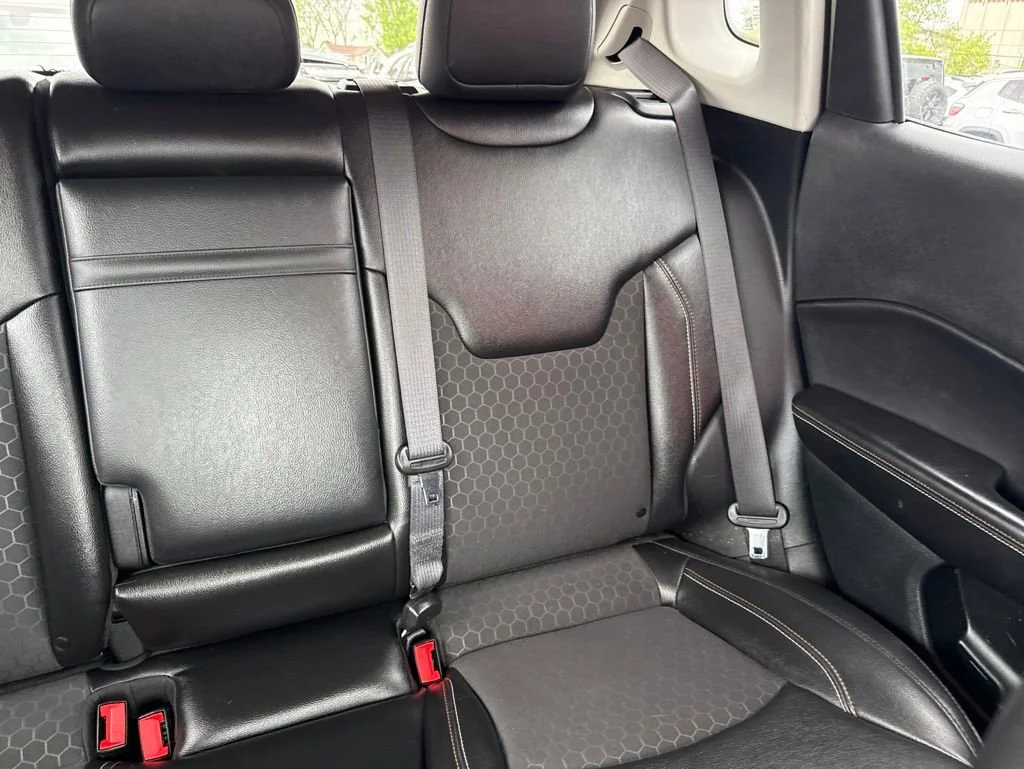 Used 2019 White Clearcoat Jeep Latitude image 15