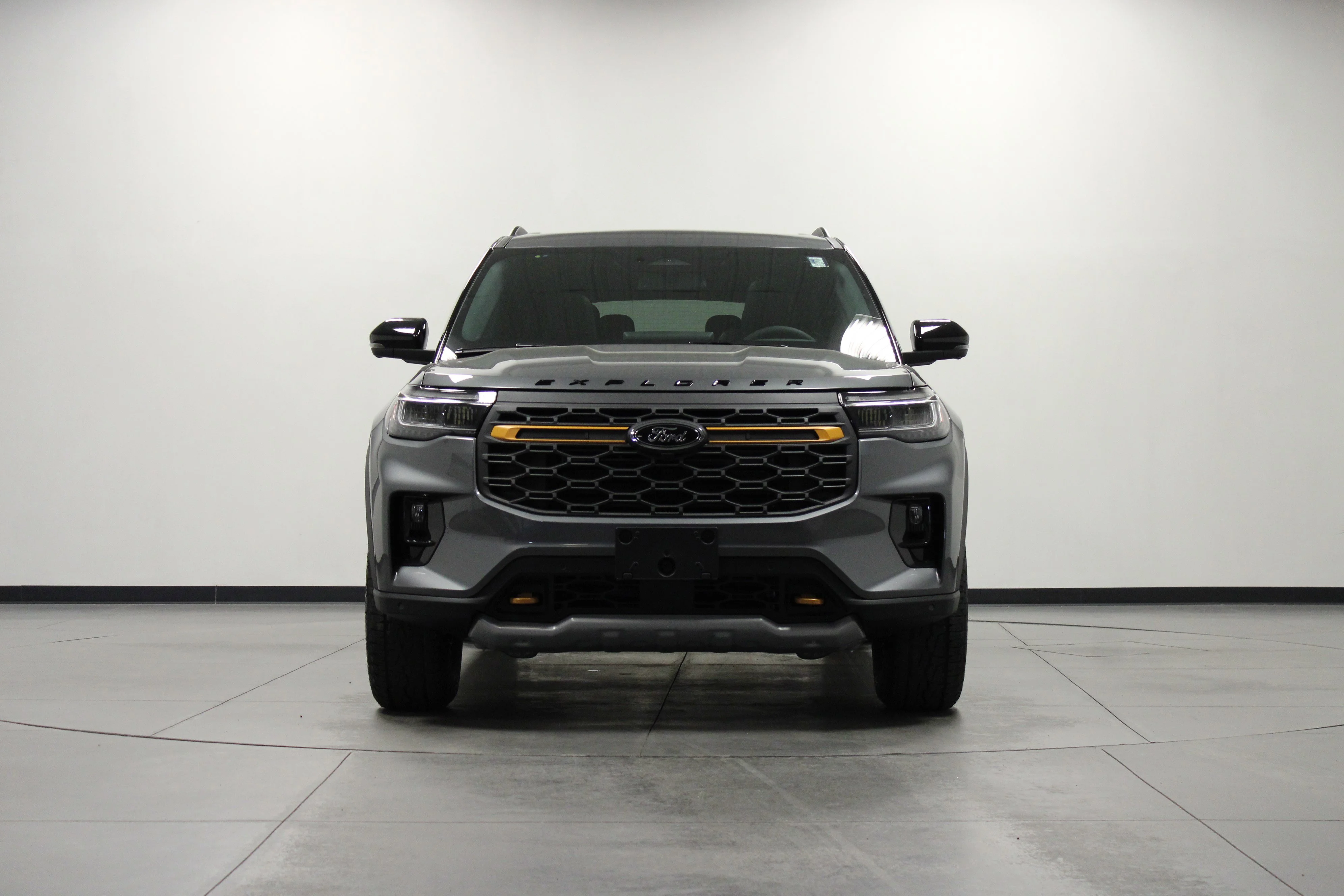 New 2026 Carbonized Gray Metallic Ford Tremor® image 9