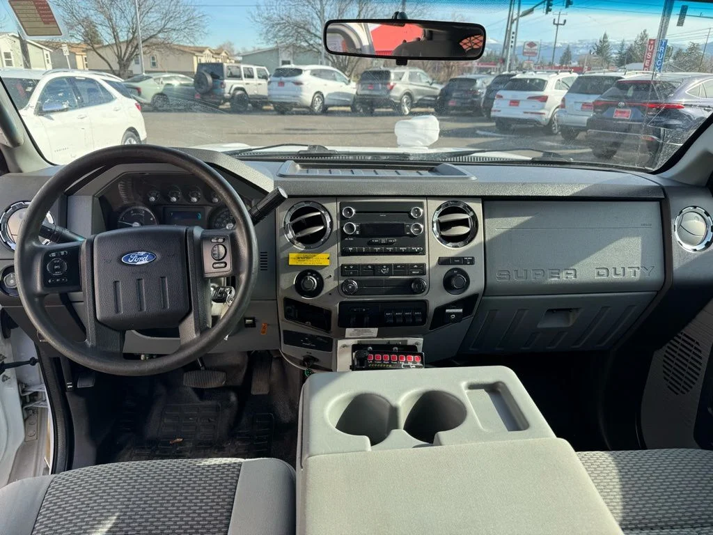 2015 Ford F-550 - Photo 11