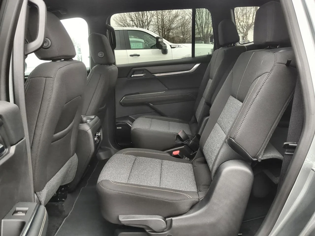 New 2026 Sterling Metallic GMC Elevation image 25