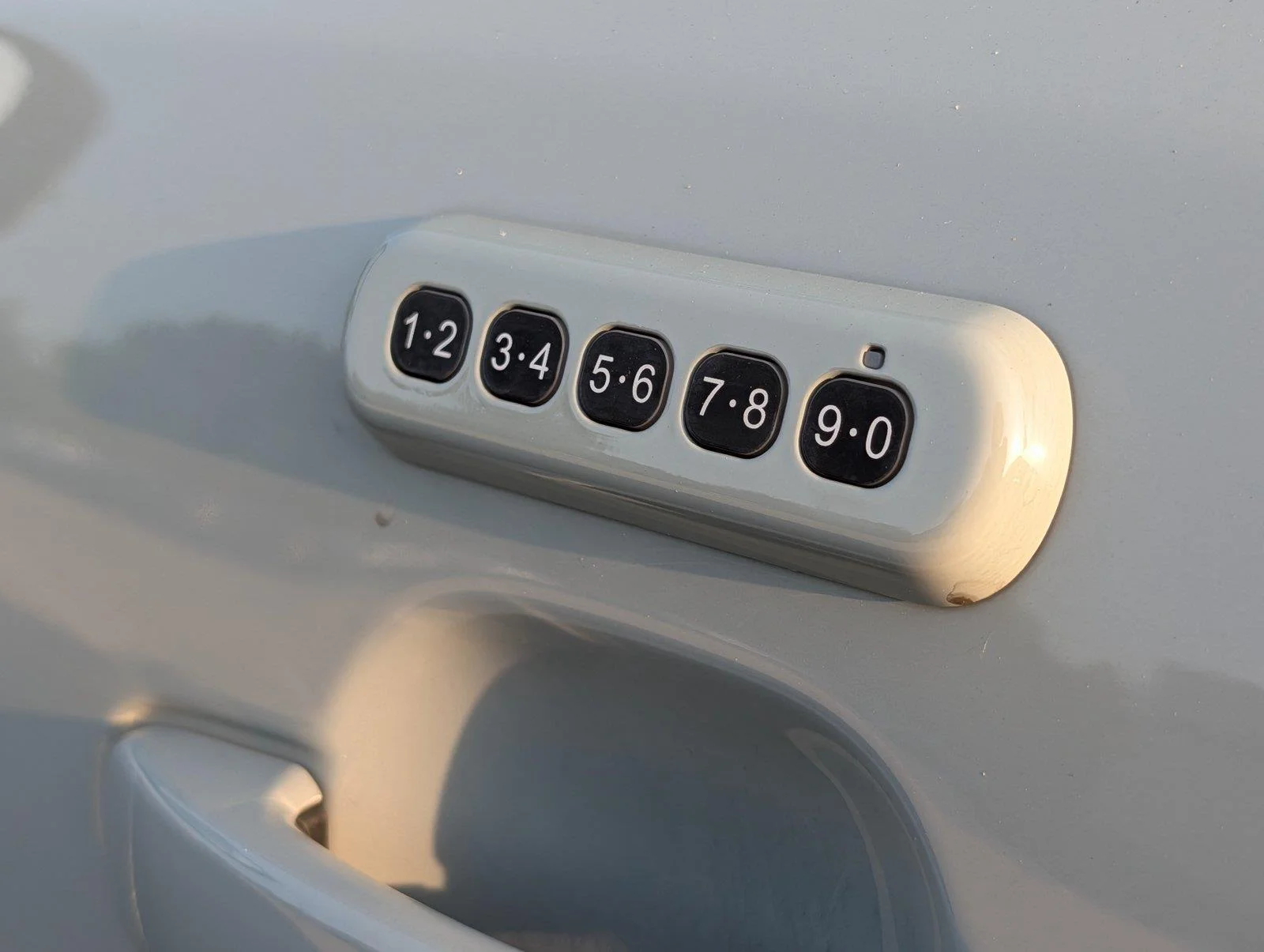 Used 2022 Cactus Gray Ford LARIAT image 34