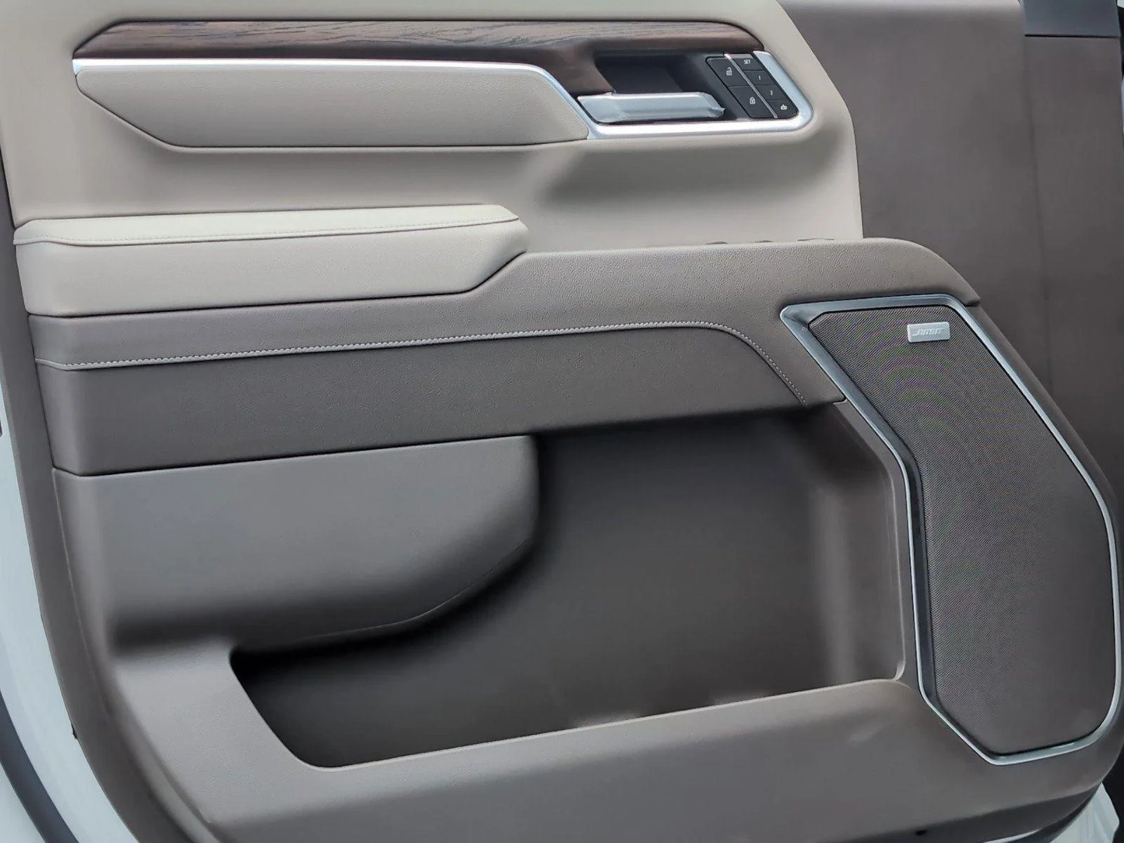 New 2026 Summit White GMC SLT image 29