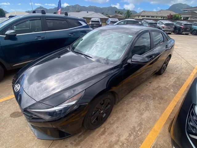 Used 2022 Black Hyundai SEL image 7