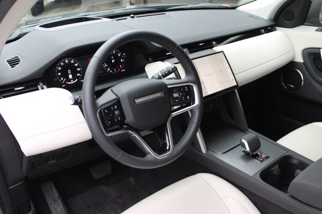 Certified Used 2025 Eiger Grey Metallic Land Rover S image 4