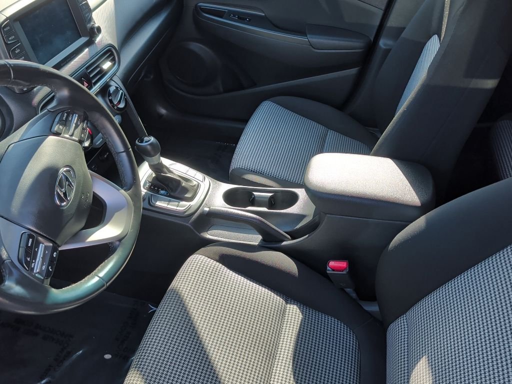 Used 2020 Red Hyundai SEL image 2