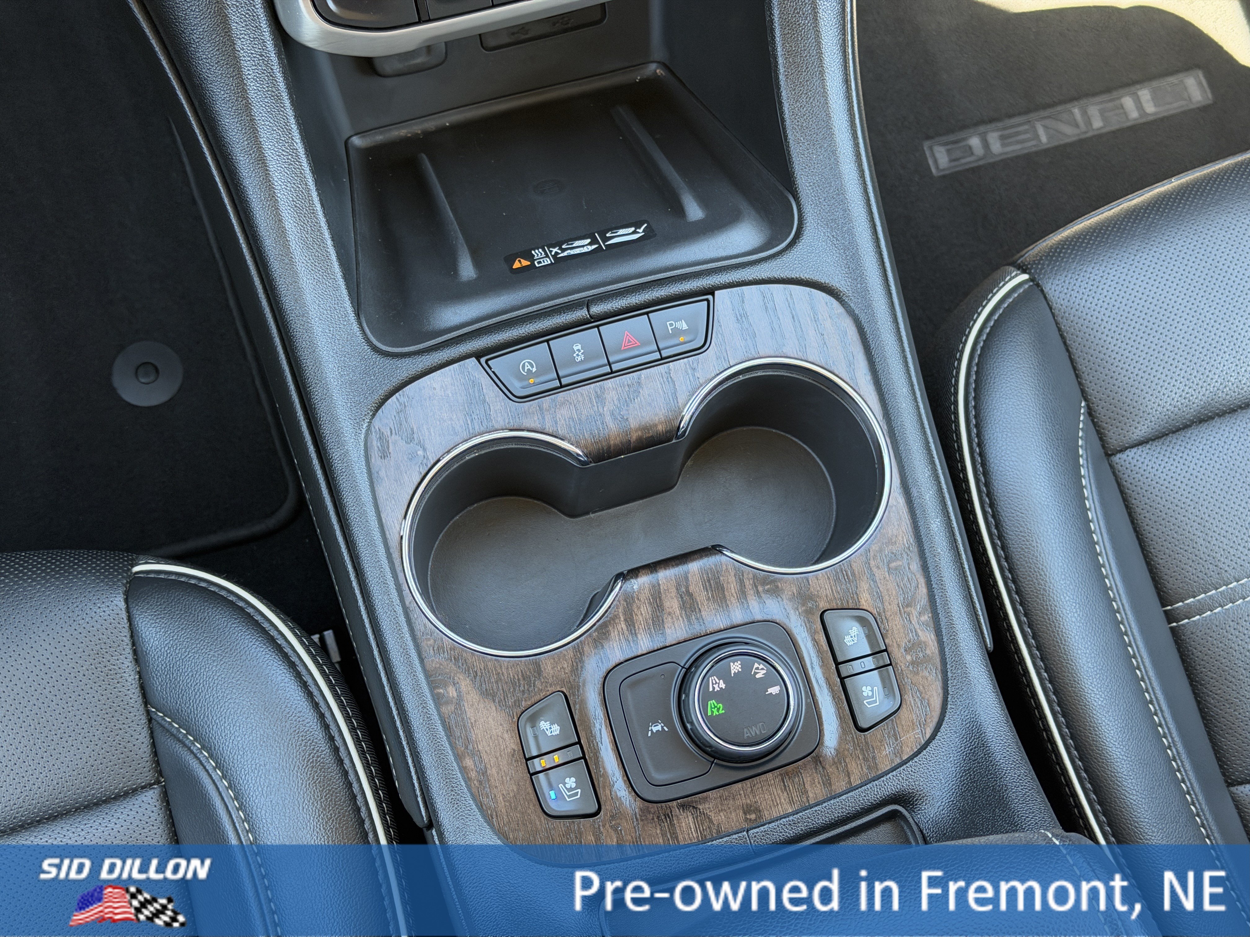 Used 2022 Ebony Twilight Metallic GMC Denali image 12