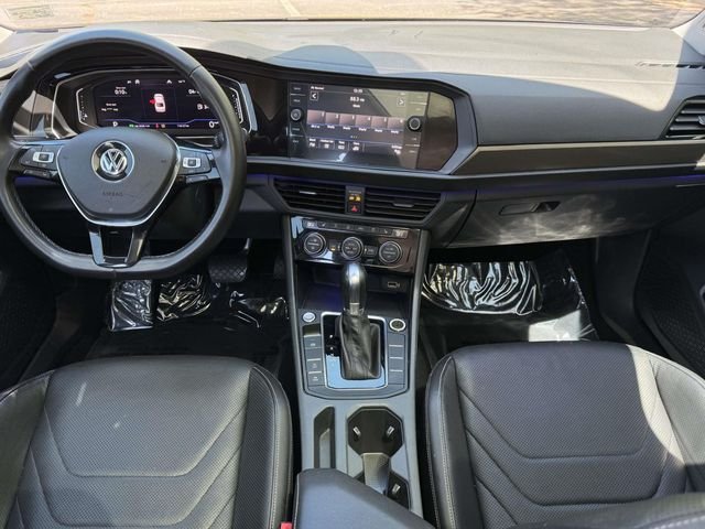 Used 2019 Gray Volkswagen SEL Premium image 17