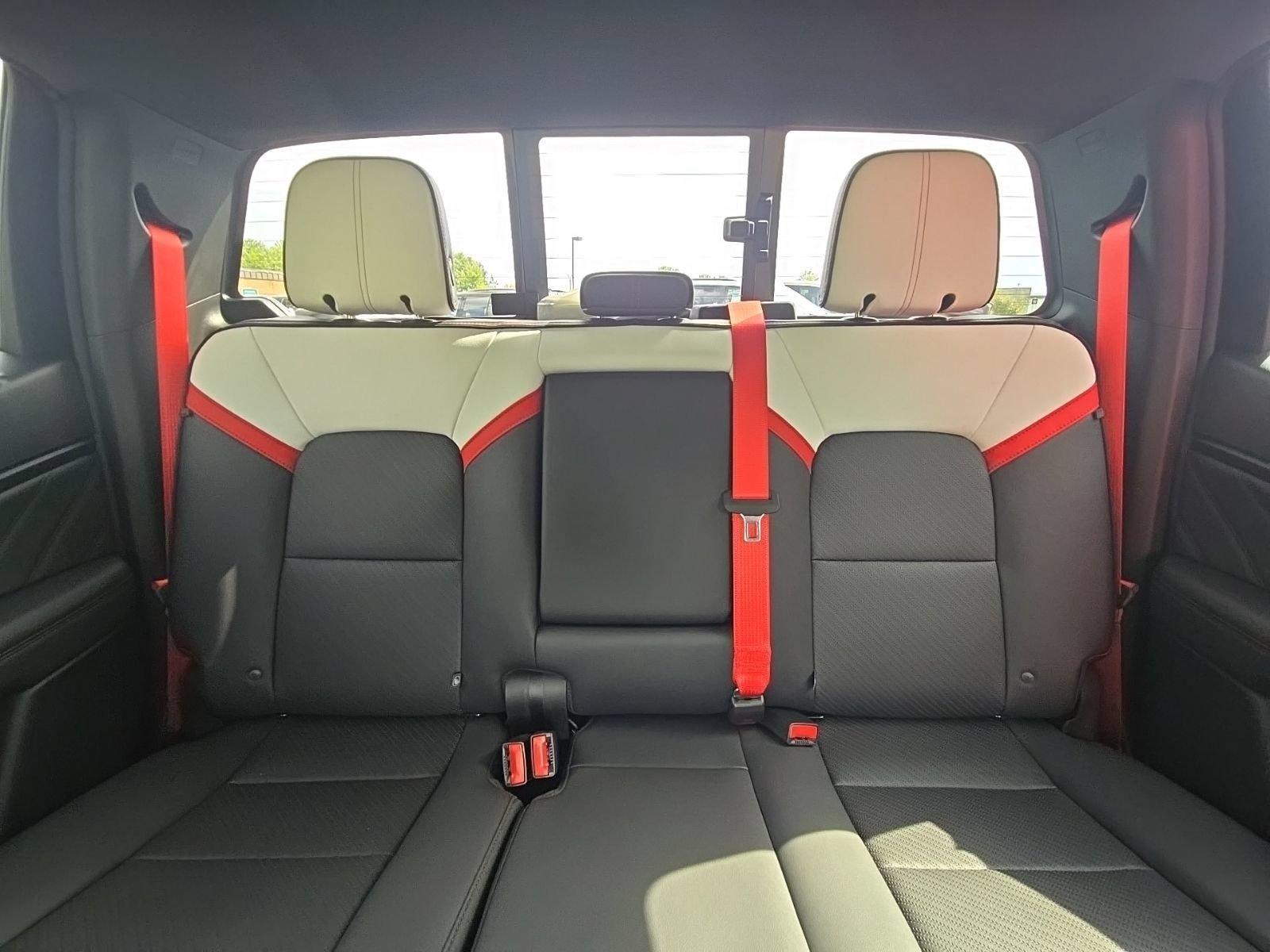 2026 GMC Canyon AT4X - Photo 29