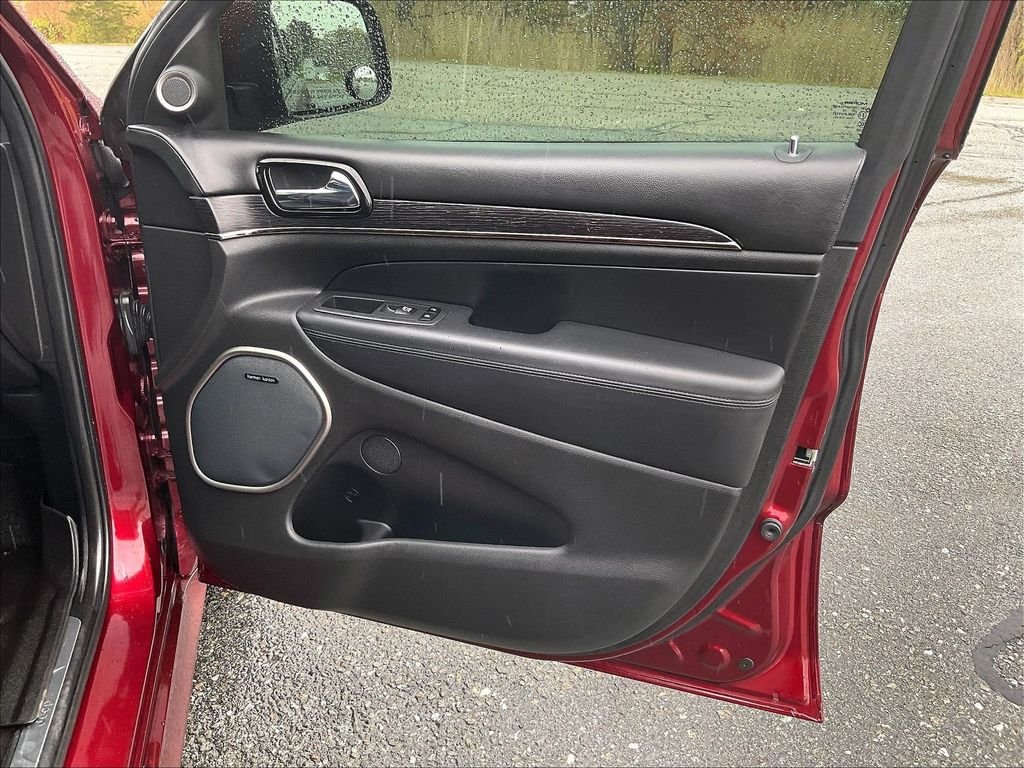 Used 2021 Red Jeep Overland image 12
