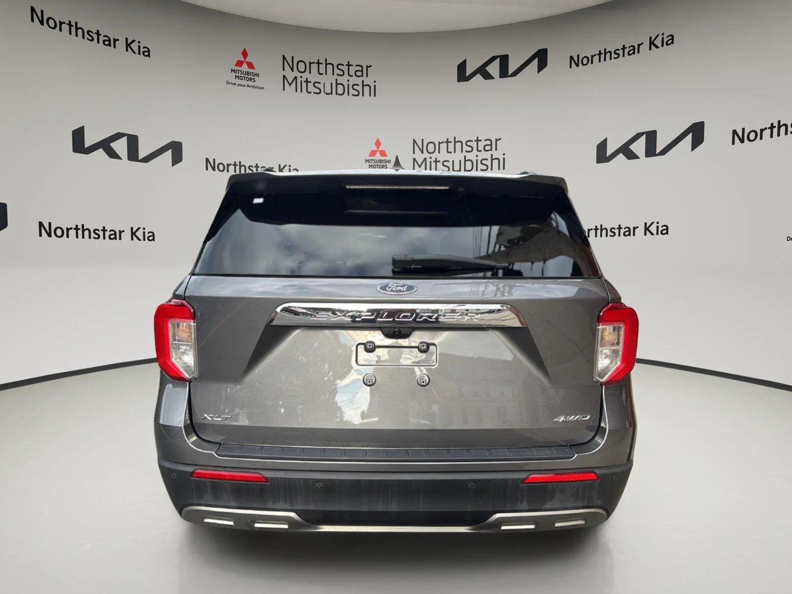 Used 2022 Carbonized Gray Metallic Ford XLT image 6