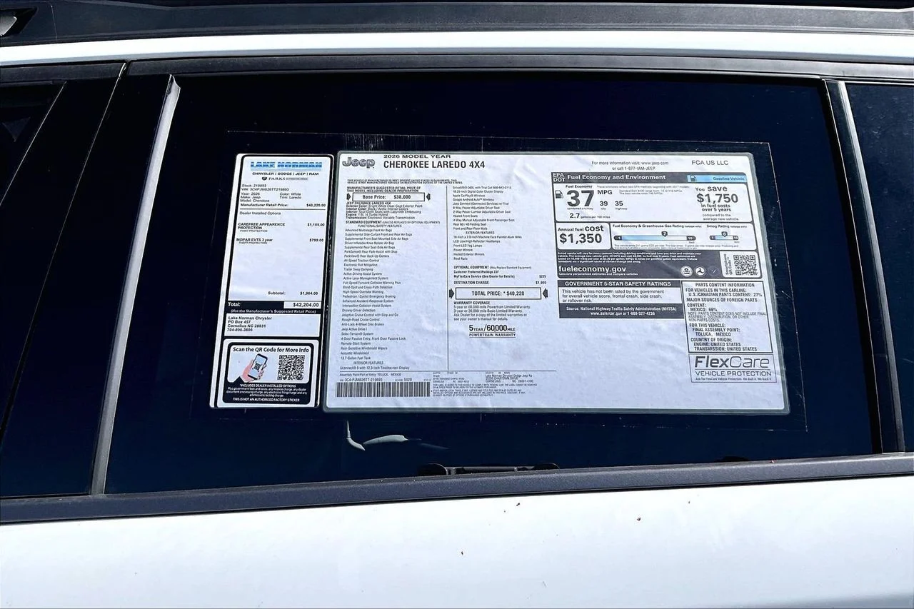 New 2026 Bright White Clear-Coat Exterior Paint Jeep Laredo image 36