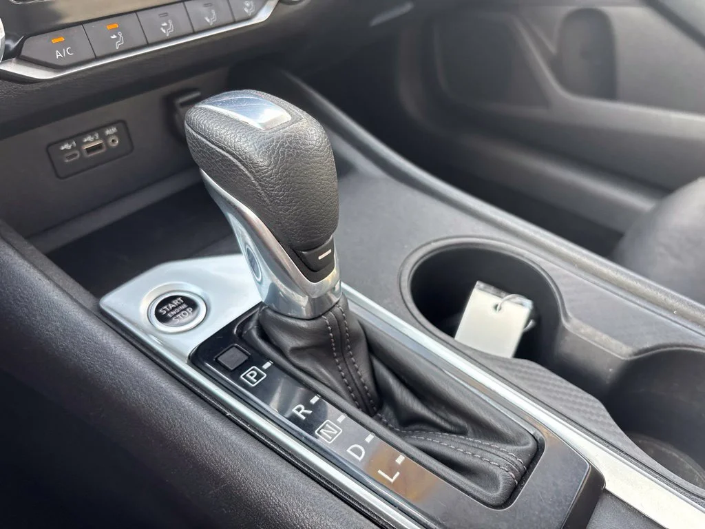 Used 2019 Black Nissan 2.5 S image 27