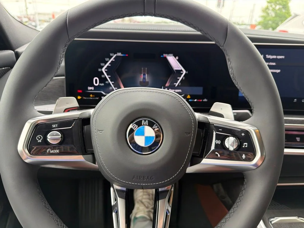New 2026 Black Sapphire Metallic BMW 760i xDrive image 16