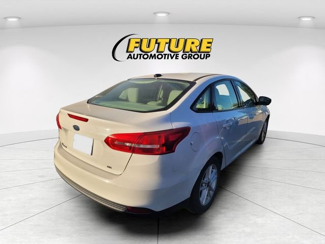 Used 2016 White Ford SE image 3