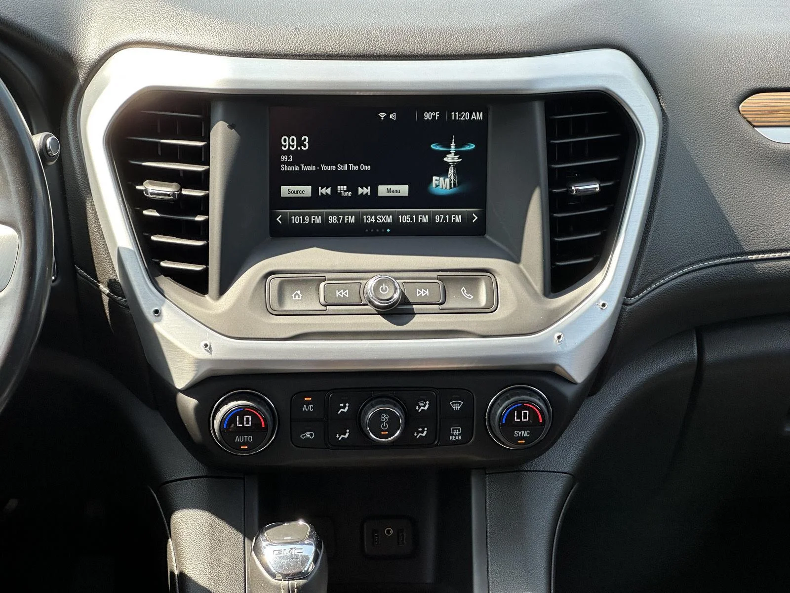 Used 2019 Ebony Twilight Metallic GMC SLE image 13