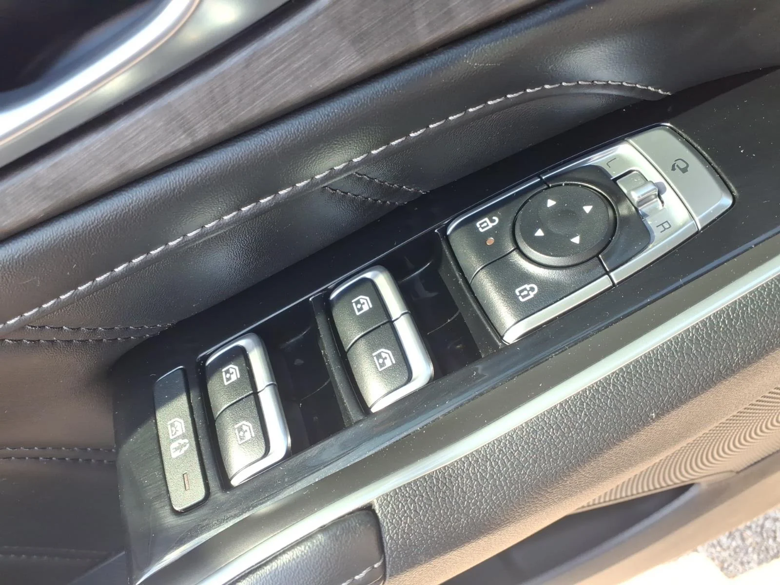 Used 2024 Gray Kia X-LINE SX PRESTIGE AWD image 16