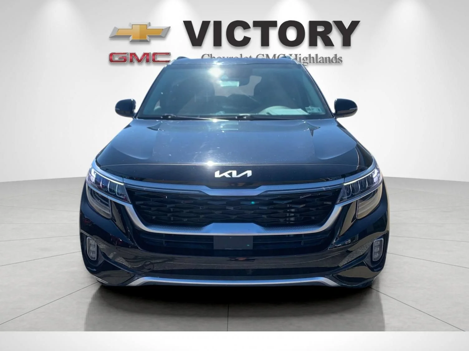 Used 2023 Black Kia SX Turbo image 8