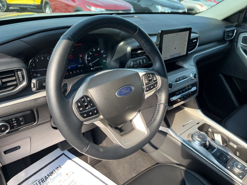 Used 2023 Black Ford XLT image 14