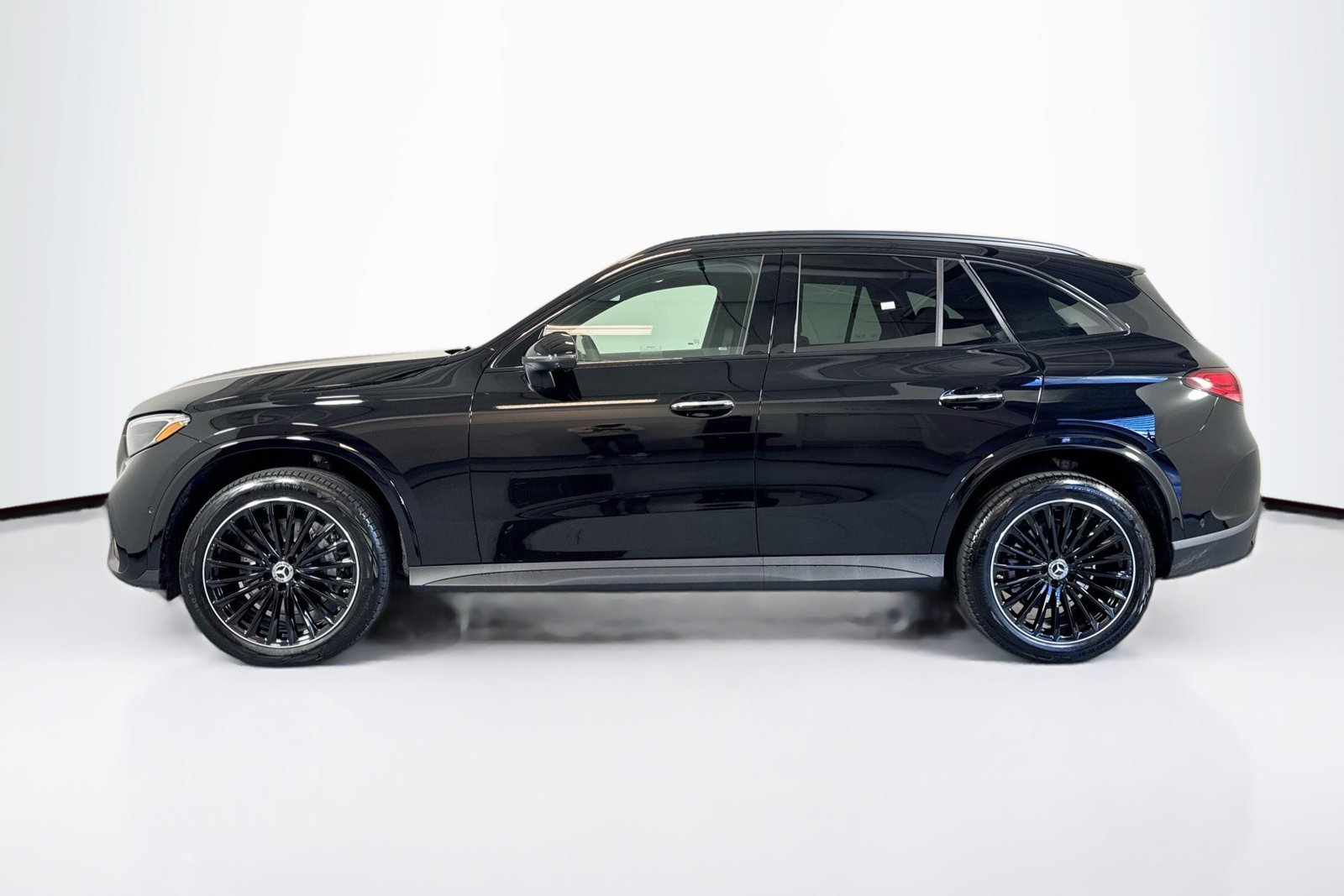 New 2026 Black Mercedes-Benz GLC 300 image 8