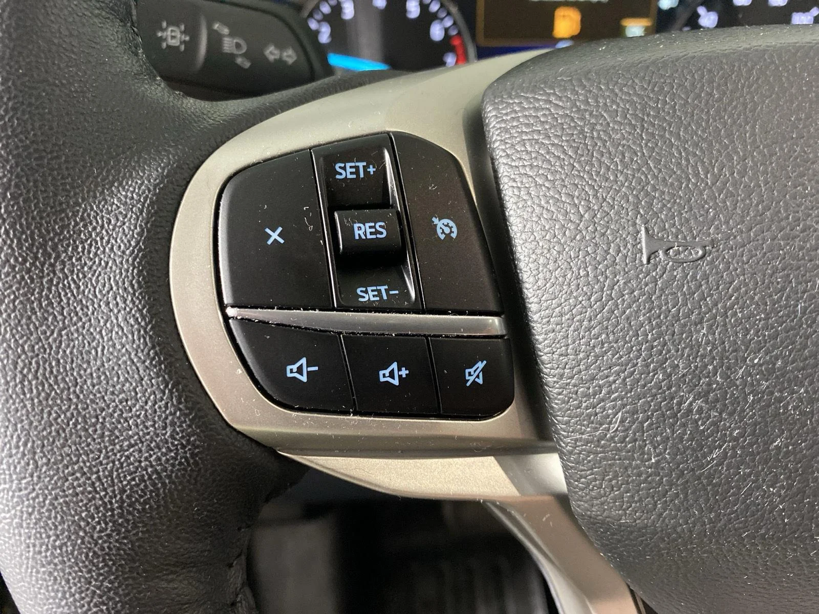 Used 2023 Agate Black Ford XLT image 18