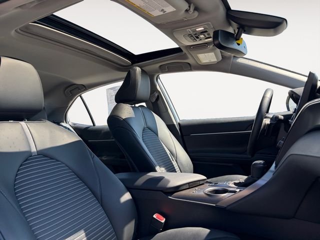 2024 Toyota Camry SE - Photo 15