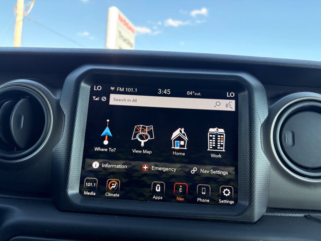 Used 2018 White Jeep Unlimited Sport S image 22