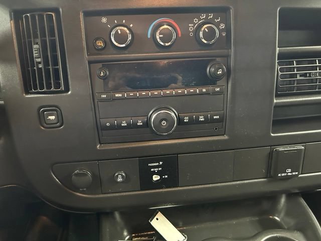 Used 2025 Summit White GMC Work Van image 19