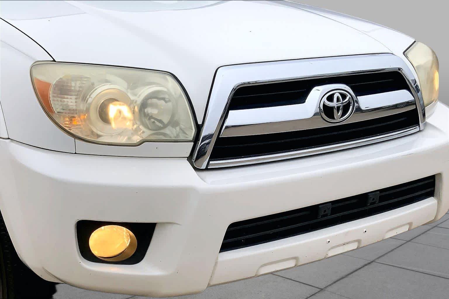 Used 2006 Natural White Toyota SR5 image 27